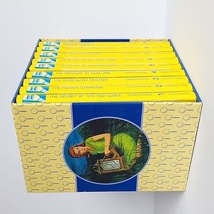 Nancy Drew Hardcover Set, Books 1-9